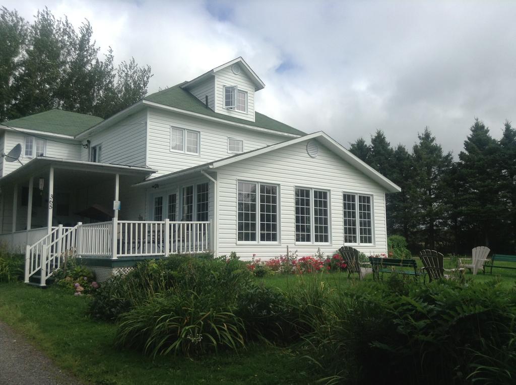 Gite Macdale B&B Paspebiac Exterior foto