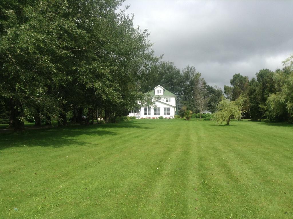 Gite Macdale B&B Paspebiac Exterior foto